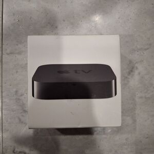 Apple TV MC572LL/A Model A 1378 Black With Remote Tested And Works